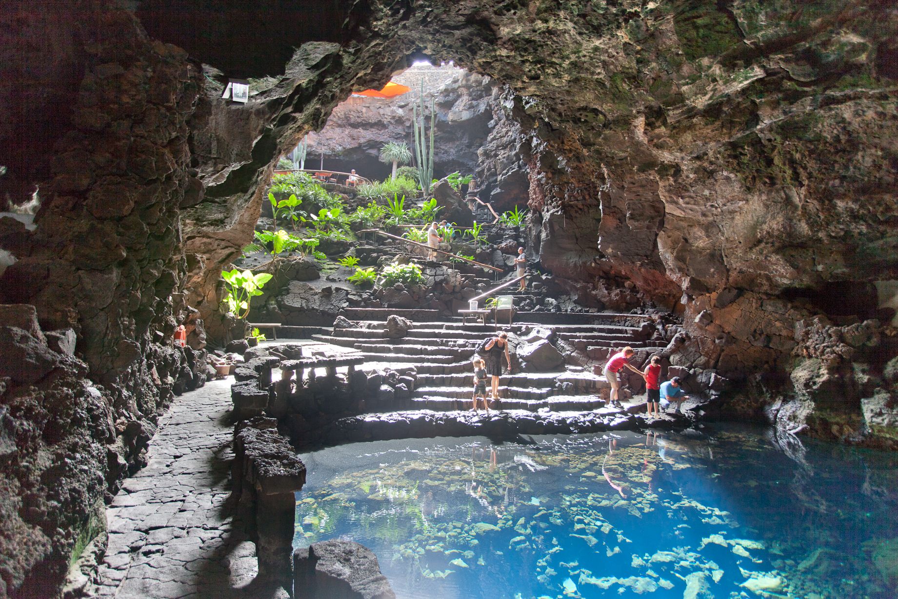 Jameos-del-Agua1.jpg